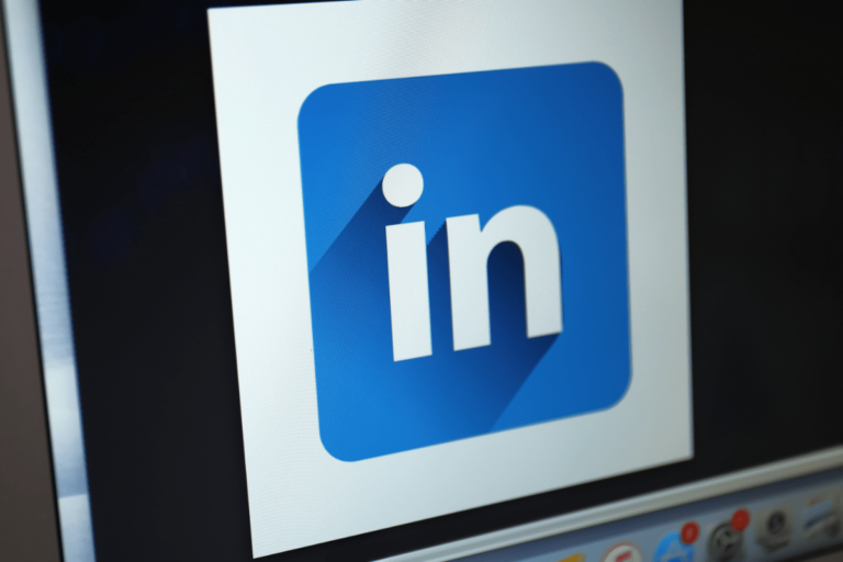 LinkedIn Marketing Mastery: From Leads to Brand Authority